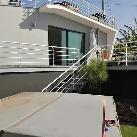 House * Canhas